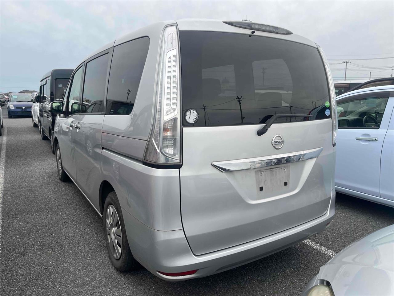 2016 Nissan SERENA