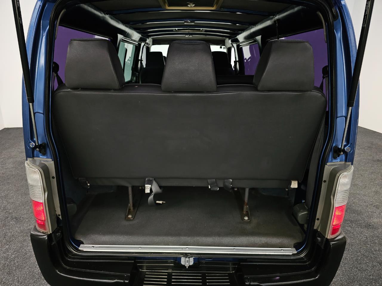 2008 Nissan Urvan