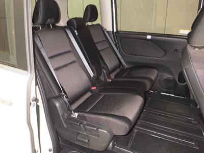 2017 Nissan SERENA - Thumbnail