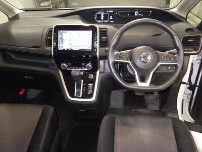 2017 Nissan SERENA - Thumbnail