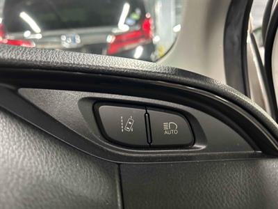 2020 Toyota Vitz - Thumbnail