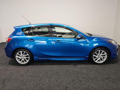 2011 Mazda AXELA - Thumbnail