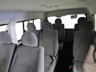 2009 Toyota Hiace - Thumbnail