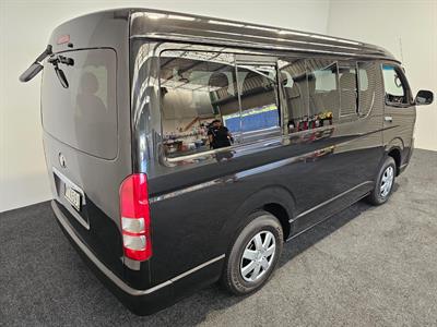 2009 Toyota Hiace - Thumbnail