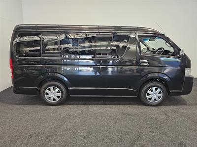 2009 Toyota Hiace - Thumbnail