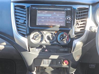 2017 Mitsubishi Triton - Thumbnail
