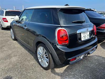 2015 Mini Cooper - Thumbnail