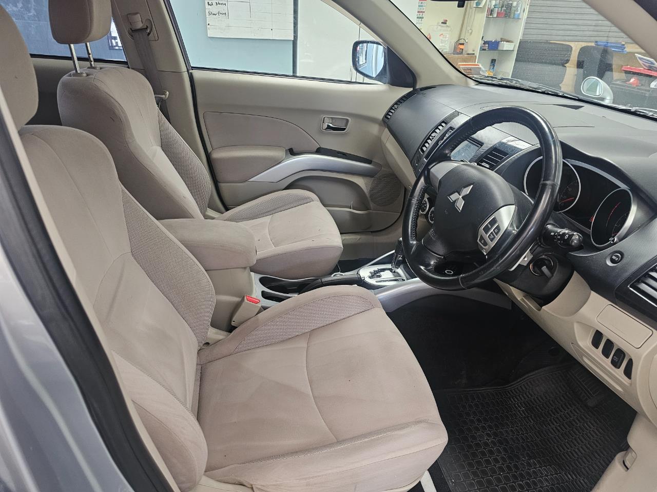 2008 Mitsubishi OUTLANDER