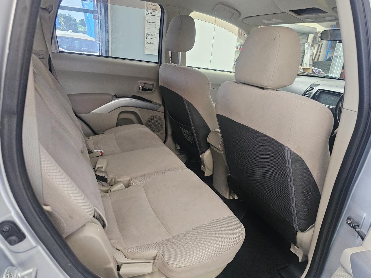 2008 Mitsubishi OUTLANDER