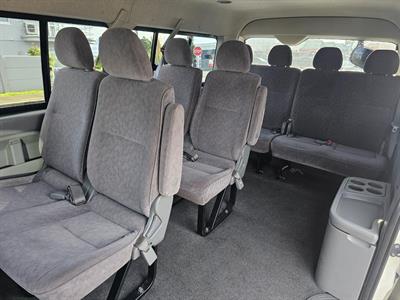2010 Toyota Hiace - Thumbnail