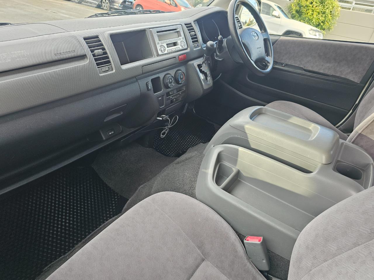 2010 Toyota Hiace